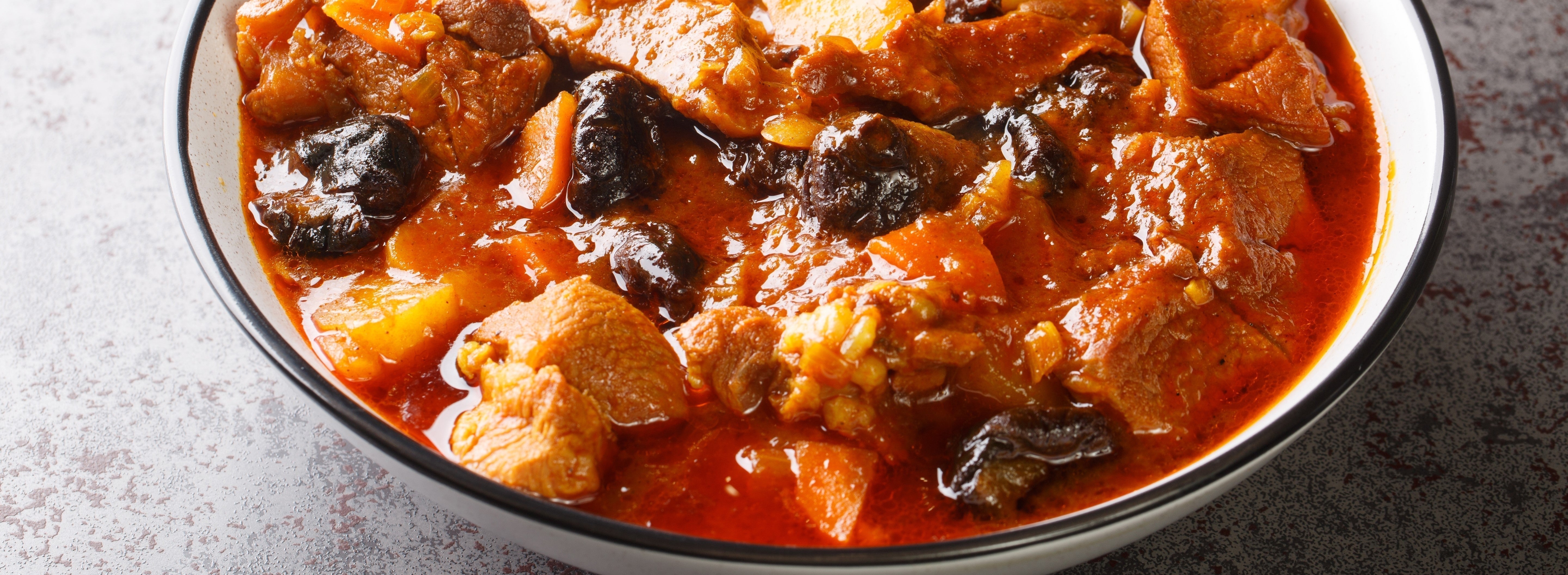 Ozpig recipes: Pork & Prune Ragout I Brad Lumb’s Tawny Port Camp Oven Recipe – Ozpig AU