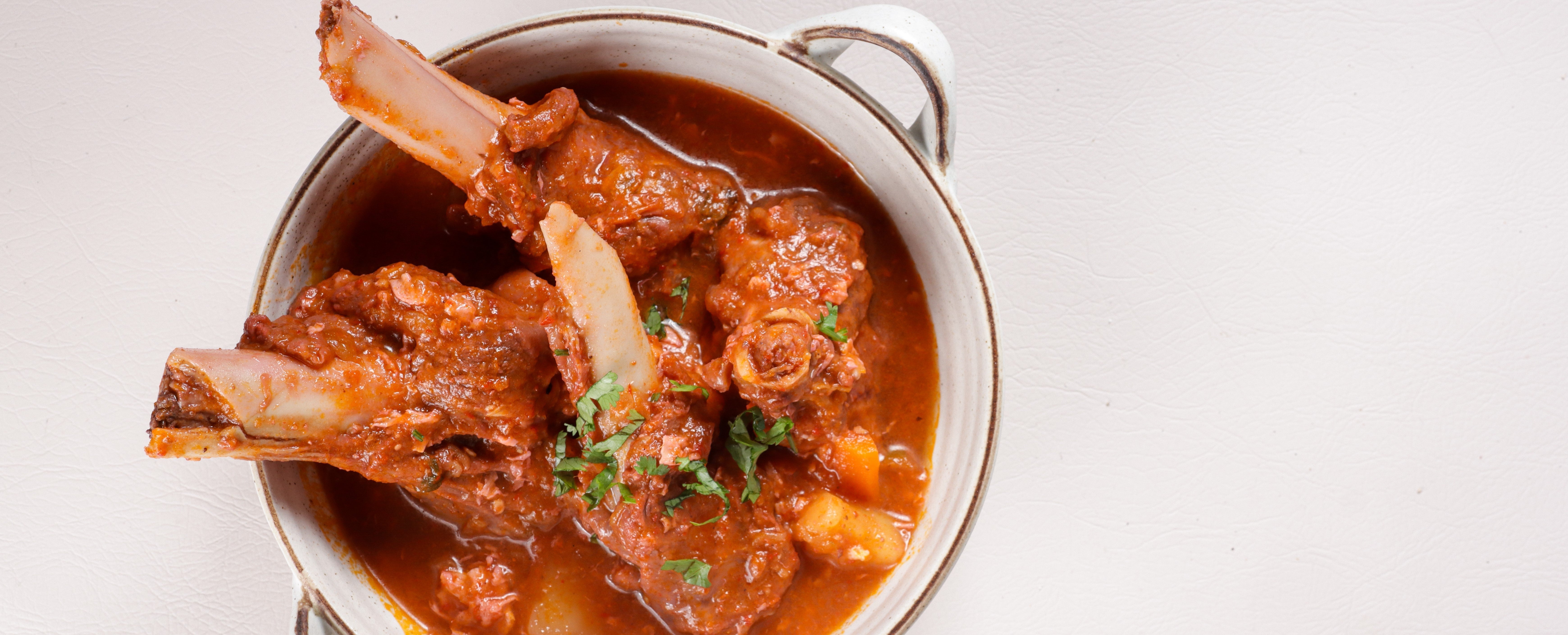 Ozpig recipes: Richo’s Hearty Lamb Shanks I Offroad Camp Oven Delicious Recipe – Ozpig AU